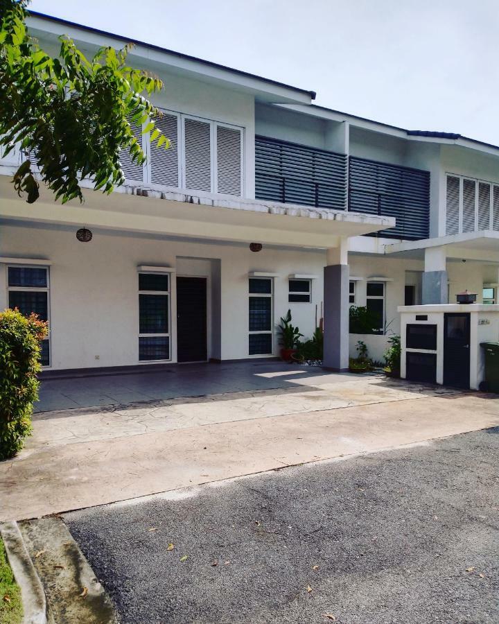 Juniper Homestay Putrajaya Presint 11 Eksteriør bilde